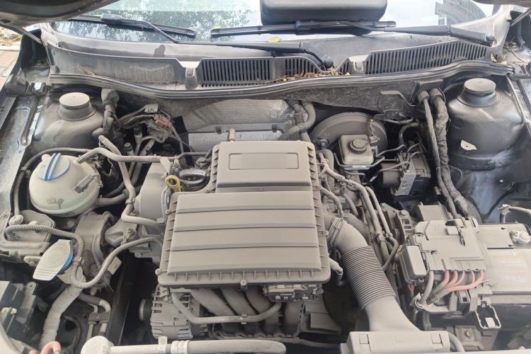 Used Volkswagen Lavida 2013 Restyled Classic 1.6L Automatic Comfort Edition Engine Bay