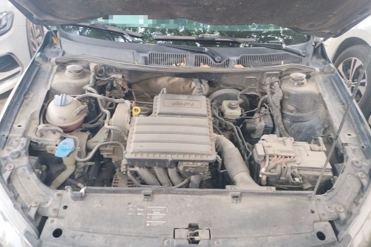 Used Volkswagen Lavida 2013 Revised Classic 1.6L Automatic Fashion Edition Engine Bay