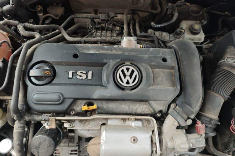 Used Volkswagen Lavida 2013 1.4TSI DSG Comfort Edition Engine Bay