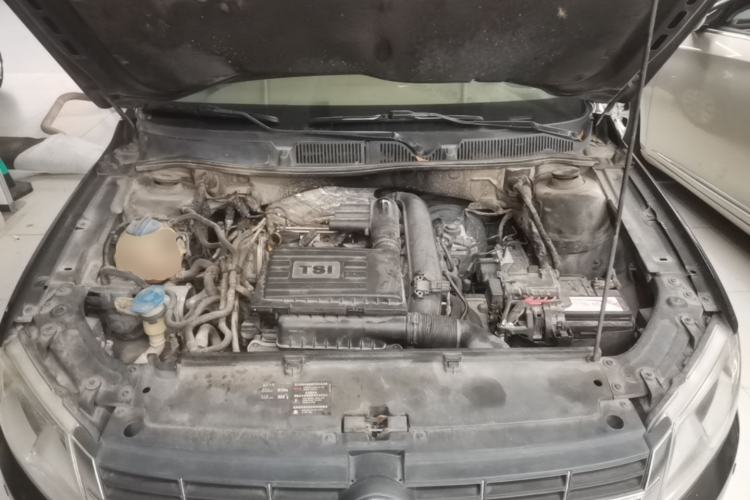 Used Volkswagen Lavida 2013 Revised Version 1.4 TSI DSG Comfort Edition Engine Bay