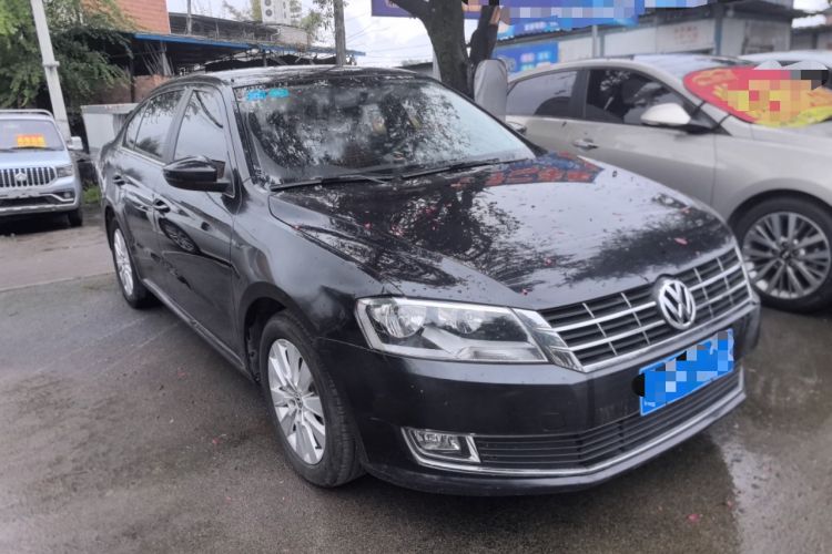 Used Volkswagen Lavida 2013 Restyled Classic 1.6L Manual Comfort Edition Exterior 1
