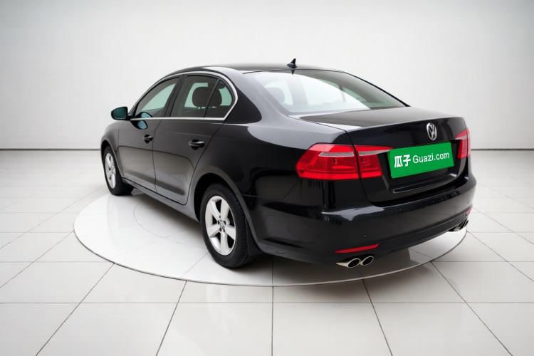 Used Volkswagen Lavida 2013 1.6L Automatic Fashion Edition Exterior 2