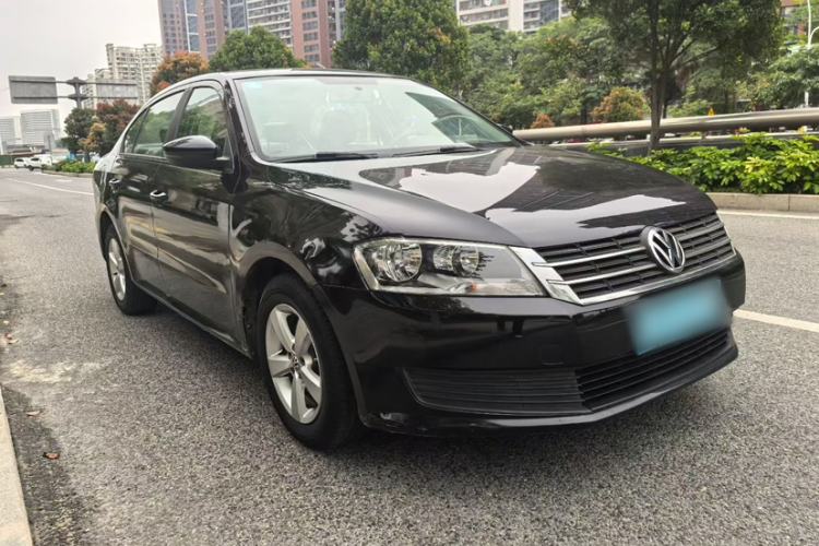 Used Volkswagen Lavida 2013 Revised Classic 1.6L Automatic Fashion Edition Exterior 2