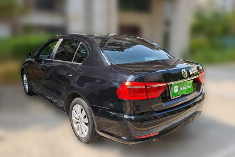 Used Volkswagen Lavida 2013 Restyled Classic 1.6L Automatic Comfort Edition Exterior 3