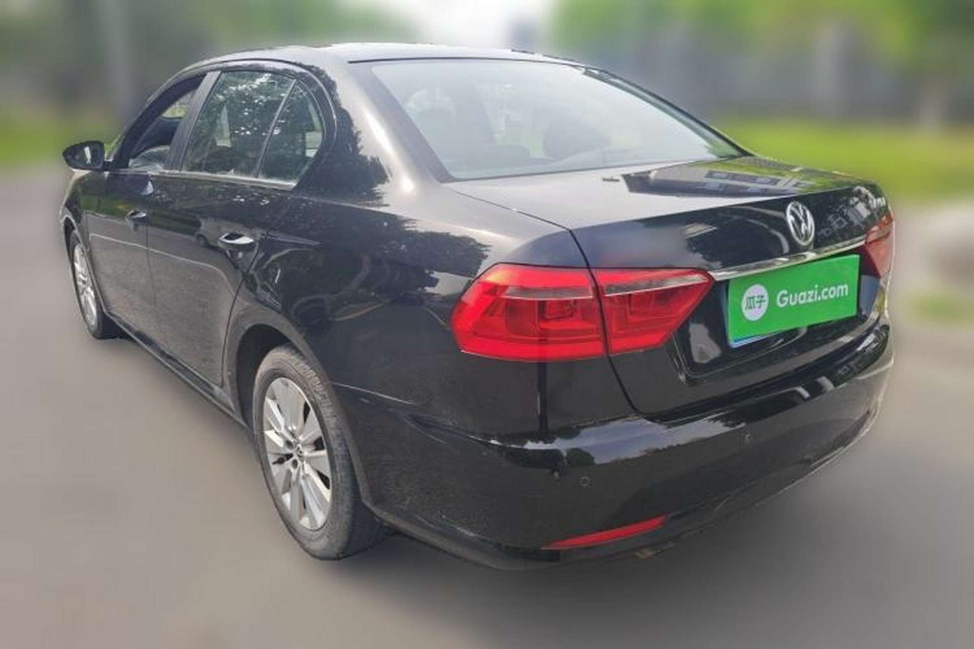 Used Volkswagen Lavida 2013 1.6L Manual Comfort Edition Exterior 3