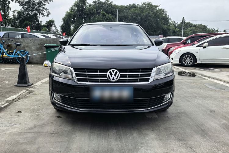 Used Volkswagen Lavida 2013 Restyled Classic 1.6L Manual Comfort Edition Exterior 3