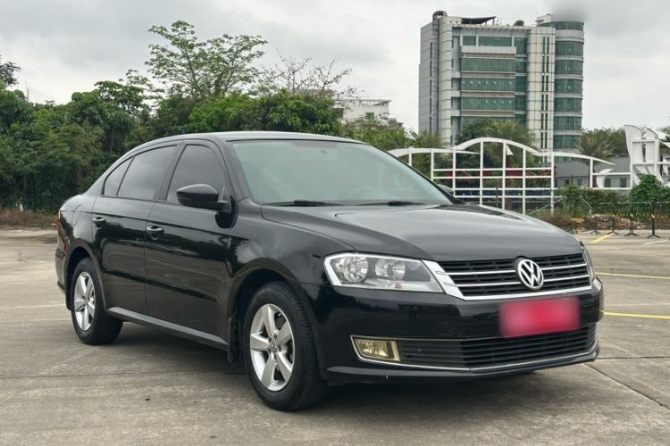 Used Volkswagen Lavida 2013 Revised Classic 1.6L Automatic Fashion Edition Exterior 3