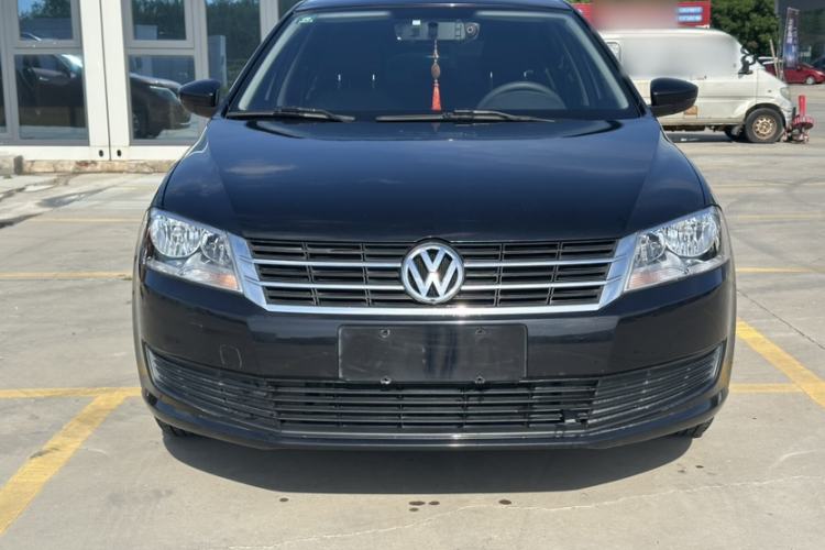Used Volkswagen Lavida 2013 Revised Classic 1.6L Manual Fashion Edition Exterior 3