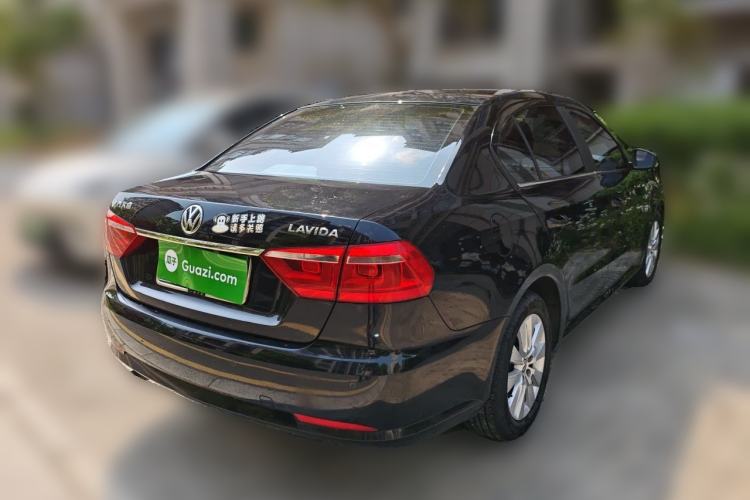 Used Volkswagen Lavida 2013 Restyled Classic 1.6L Automatic Comfort Edition Exterior 5