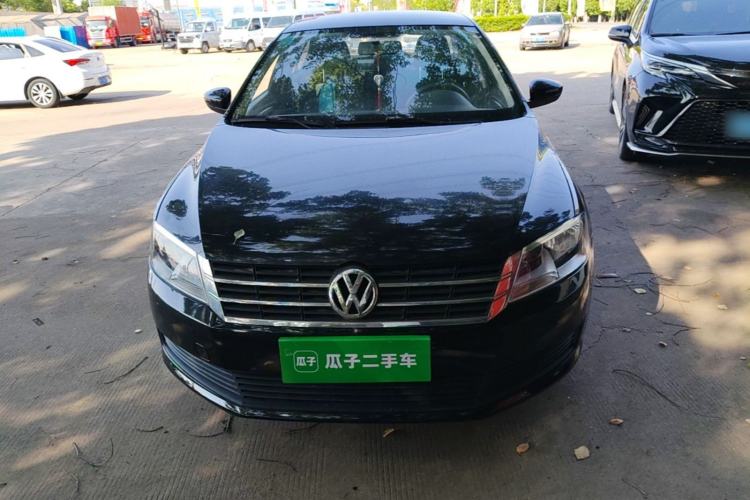 Used Volkswagen Lavida 2013 Revised Classic 1.6L Automatic Fashion Edition Front