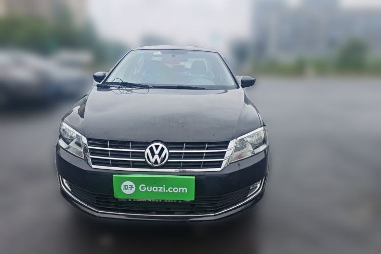 Used Volkswagen Lavida 2013 1.6L Manual Comfort Edition Front