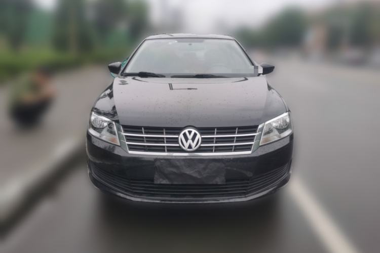 Used Volkswagen Lavida 2013 Revised Classic 1.6L Manual Fashion Edition Front