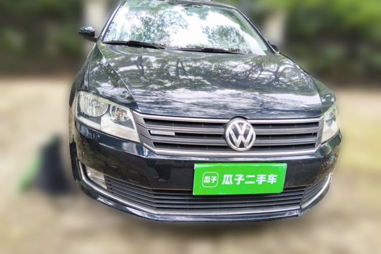 Used Volkswagen Lavida 2013 1.6L Manual Comfort Edition Front