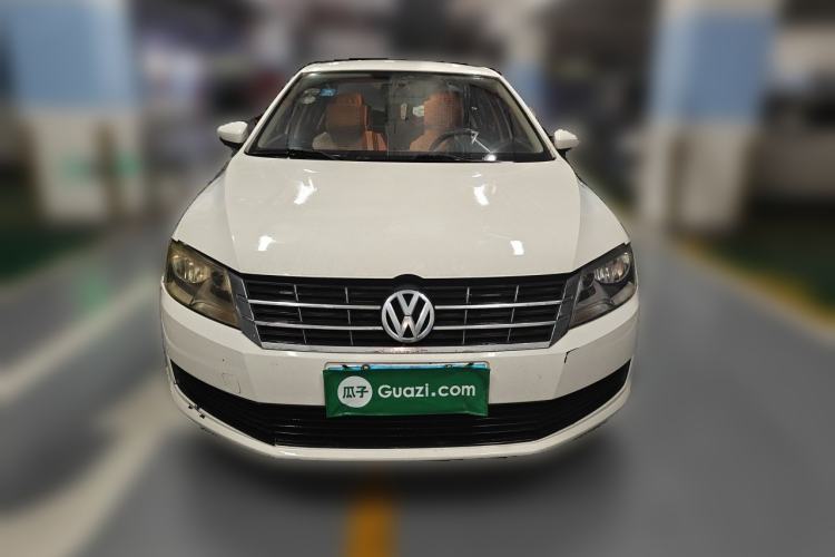 Used Volkswagen Lavida 2013 Revised Classic 1.6L Manual Fashion Edition Front