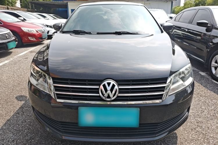 Used Volkswagen Lavida 2013 Revised Classic 1.6L Manual Fashion Edition Front