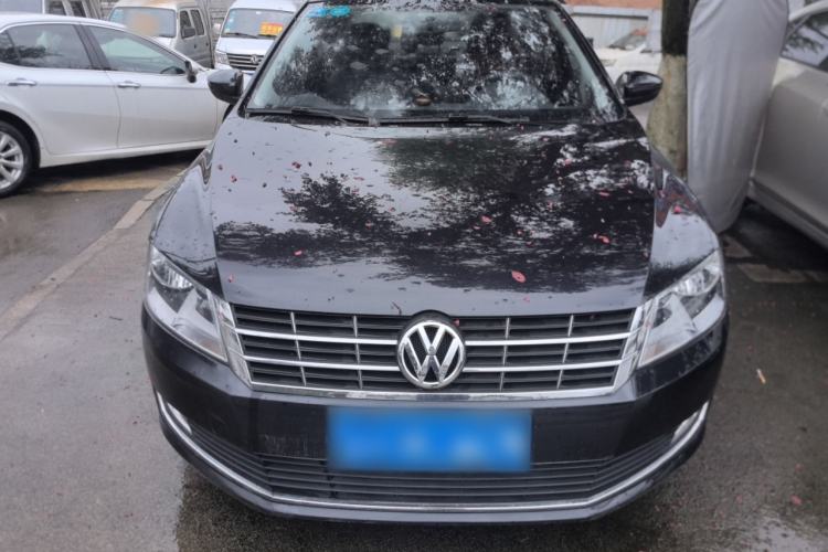 Used Volkswagen Lavida 2013 Restyled Classic 1.6L Manual Comfort Edition Front