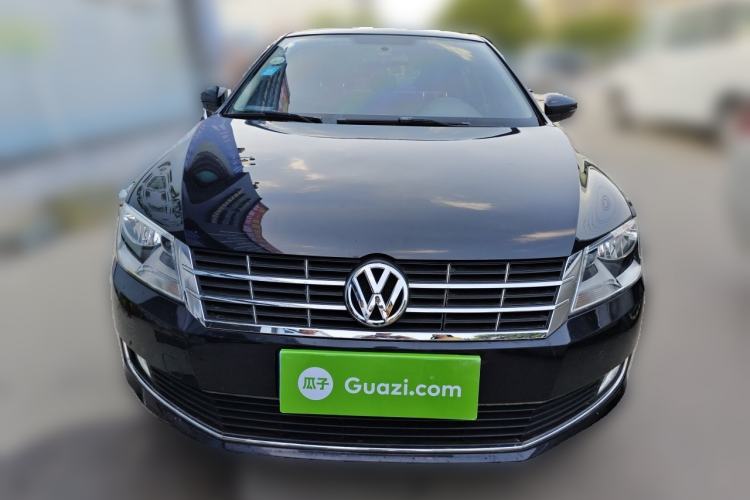 Used Volkswagen Lavida 2013 Restyled Classic 1.6L Manual Comfort Edition Front