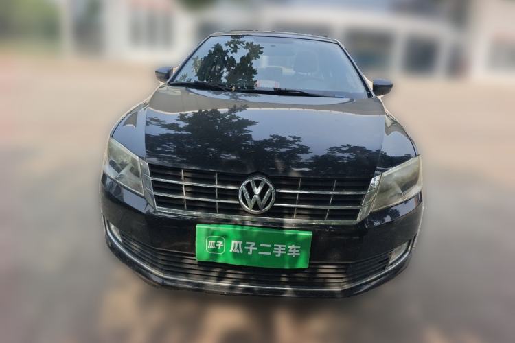 Used Volkswagen Lavida 2013 Restyled Classic 1.6L Manual Comfort Edition Front