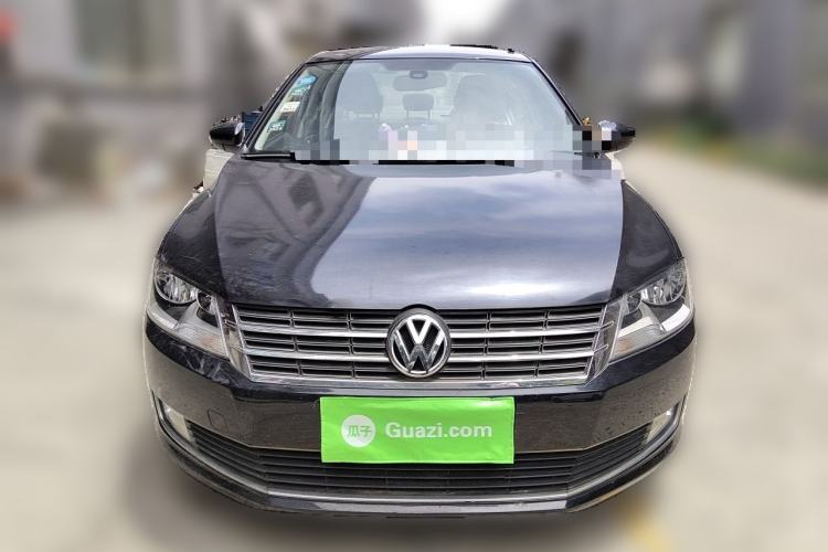 Used Volkswagen Lavida 2013 1.4 TSI Manual Luxury Edition Front
