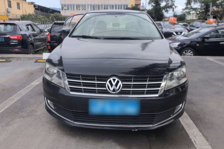 Used Volkswagen Lavida 2013 Restyled Classic 1.6L Manual Comfort Edition Front