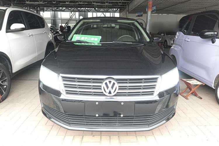Used Volkswagen Lavida 2013 Revised Classic 1.6L Manual Fashion Edition Front