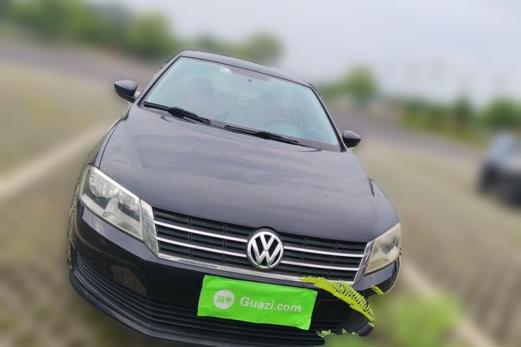 Used Volkswagen Lavida 2013 Revised Classic 1.6L Manual Fashion Edition Front