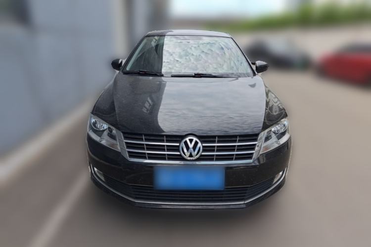 Used Volkswagen Lavida 2013 Restyled Classic 1.6L Manual Comfort Edition Front