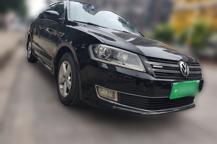 Used Volkswagen Lavida 2013 Revised Classic 1.6L Automatic Fashion Edition Front Right 45 Deg