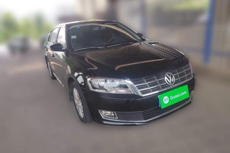 Used Volkswagen Lavida 2013 Restyled Classic 1.6L Manual Comfort Edition Front Right 45 Deg