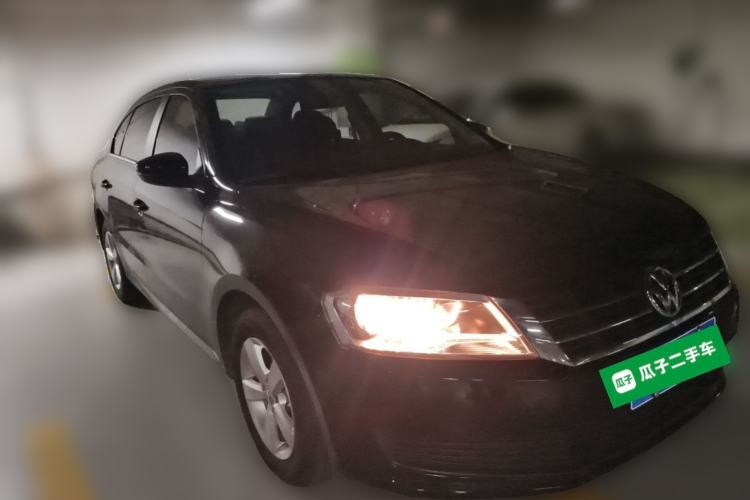 Used Volkswagen Lavida 2013 Revised Classic 1.6L Automatic Fashion Edition Front Right 45 Deg