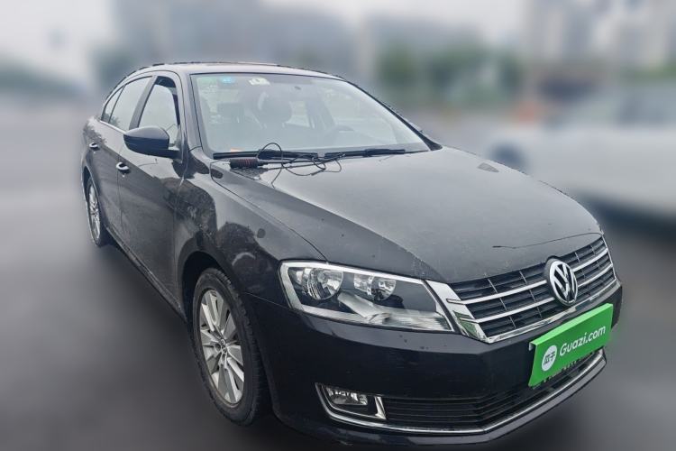 Used Volkswagen Lavida 2013 1.6L Manual Comfort Edition Front Right 45 Deg