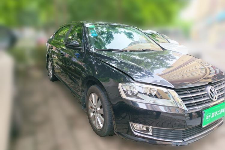 Used Volkswagen Lavida 2013 Revised Version 1.4 TSI DSG Comfort Edition Front Right 45 Deg
