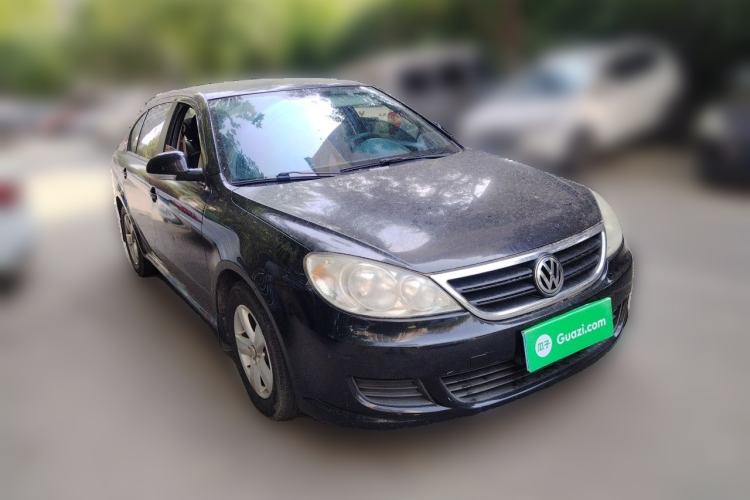 Used Volkswagen Lavida 2013 Classic 1.6L Manual Fashion Edition Front Right 45 Deg