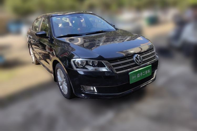 Used Volkswagen Lavida 2013 Revised Version 1.6L Automatic Luxury Edition Front Right 45 Deg
