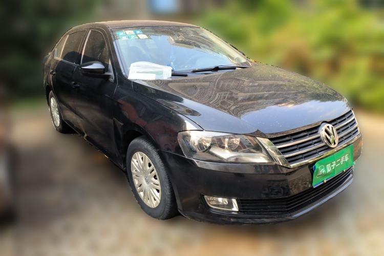 Used Volkswagen Lavida 2013 1.6L Manual Fashion Edition Front Right 45 Deg