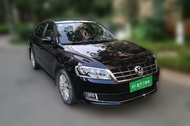 Used Volkswagen Lavida 2013 Restyled Classic 1.6L Manual Comfort Edition Front Right 45 Deg