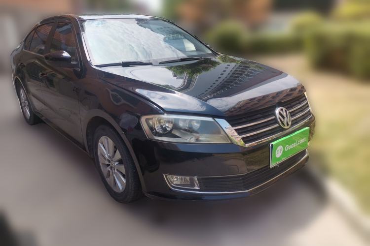 Used Volkswagen Lavida 2013 Restyled Classic 1.6L Manual Comfort Edition Front Right 45 Deg