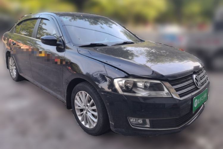 Used Volkswagen Lavida 2013 1.4 TSI DSG Luxury Navigation Edition Front Right 45 Deg