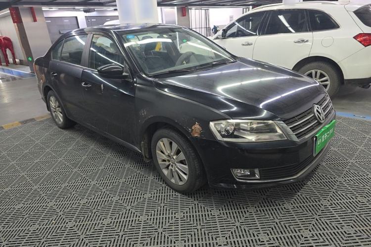 Used Volkswagen Lavida 2013 Restyled Classic 1.6L Manual Comfort Edition Front Right 45 Deg