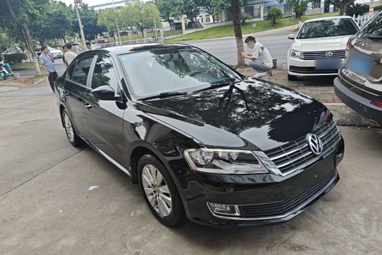 Used Volkswagen Lavida 2013 Restyled Classic 1.6L Automatic Comfort Edition Front Right 45 Deg