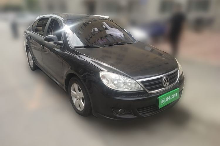 Used Volkswagen Lavida 2013 Classic 1.6L Manual Fashion Edition Front Right 45 Deg