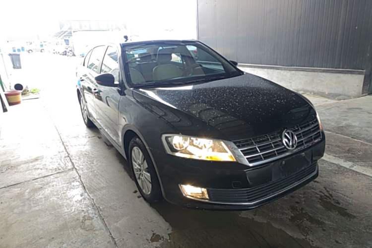 Used Volkswagen Lavida 2013 Restyled Classic 1.6L Automatic Comfort Edition Front Right 45 Deg