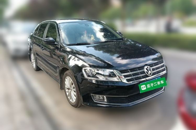 Used Volkswagen Lavida 2013 Revised Version 1.6L Automatic Luxury Edition Front Right 45 Deg