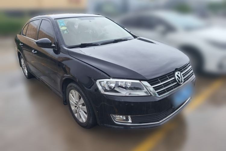 Used Volkswagen Lavida 2013 1.6L Automatic Comfort Edition Front Right 45 Deg