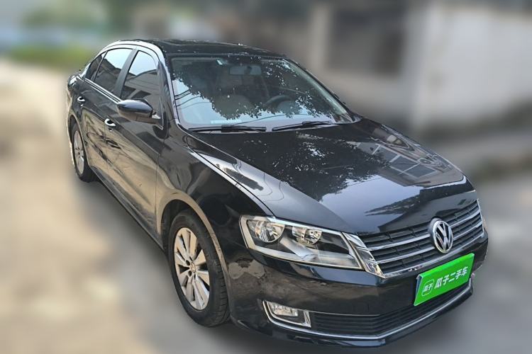 Used Volkswagen Lavida 2013 Revised Version 1.4 TSI DSG Comfort Edition Front Right 45 Deg