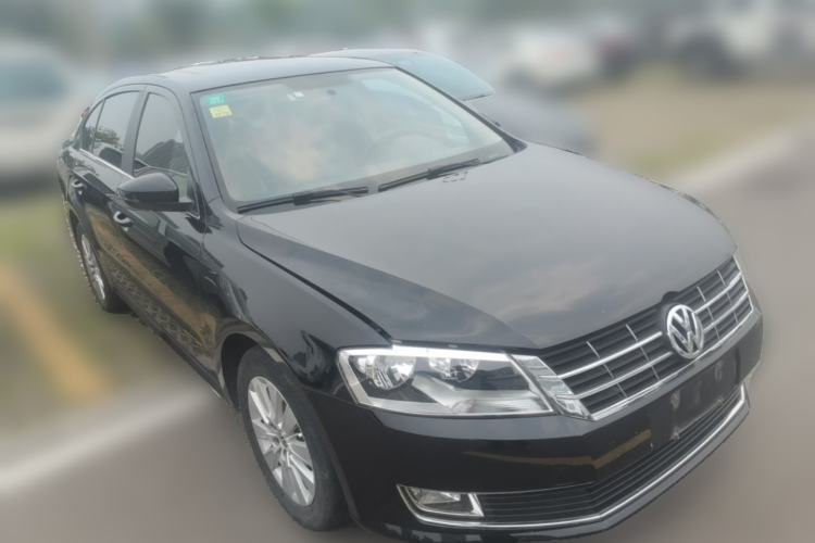 Used Volkswagen Lavida 2013 Restyled Classic 1.6L Automatic Comfort Edition Front Right 45 Deg