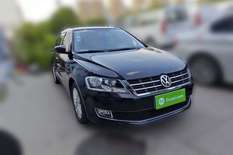 Used Volkswagen Lavida 2013 Restyled Classic 1.6L Manual Comfort Edition Front Right 45 Deg