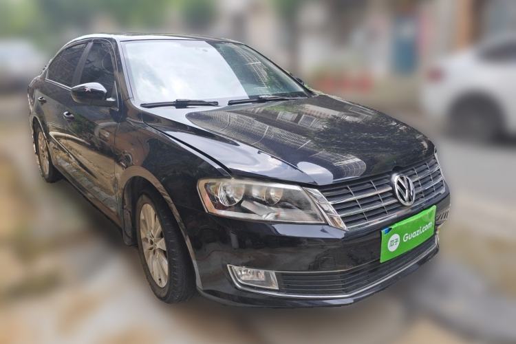 Used Volkswagen Lavida 2013 Restyled Classic 1.6L Manual Comfort Edition Front Right 45 Deg