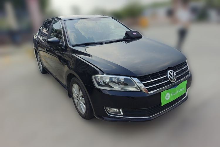 Used Volkswagen Lavida 2013 Restyled Classic 1.6L Manual Comfort Edition Front Right 45 Deg