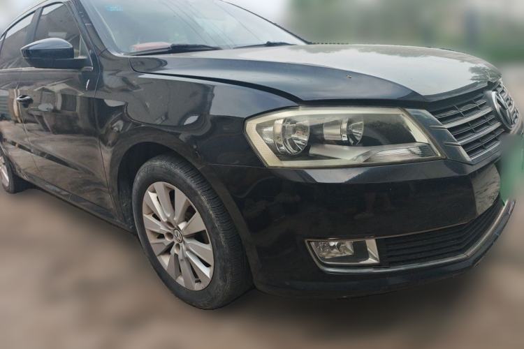 Used Volkswagen Lavida 2013 1.4TSI Manual Comfort Edition Front Right 45 Deg